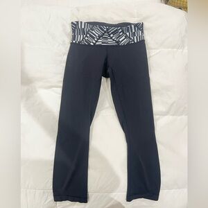 Lululemon Leggings. Size 4. Reversible